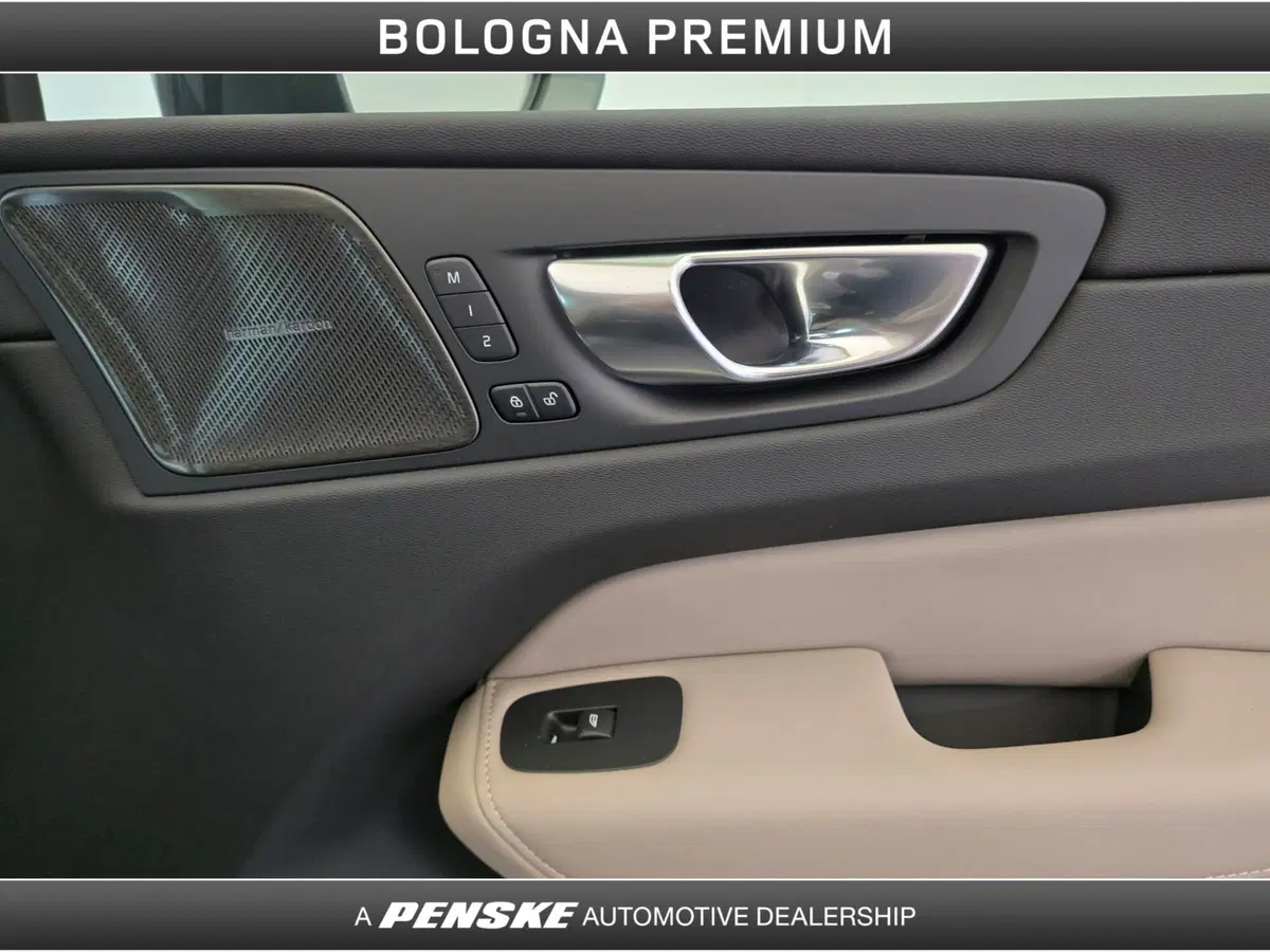 Volvo XC60 nuova a Bologna (20)