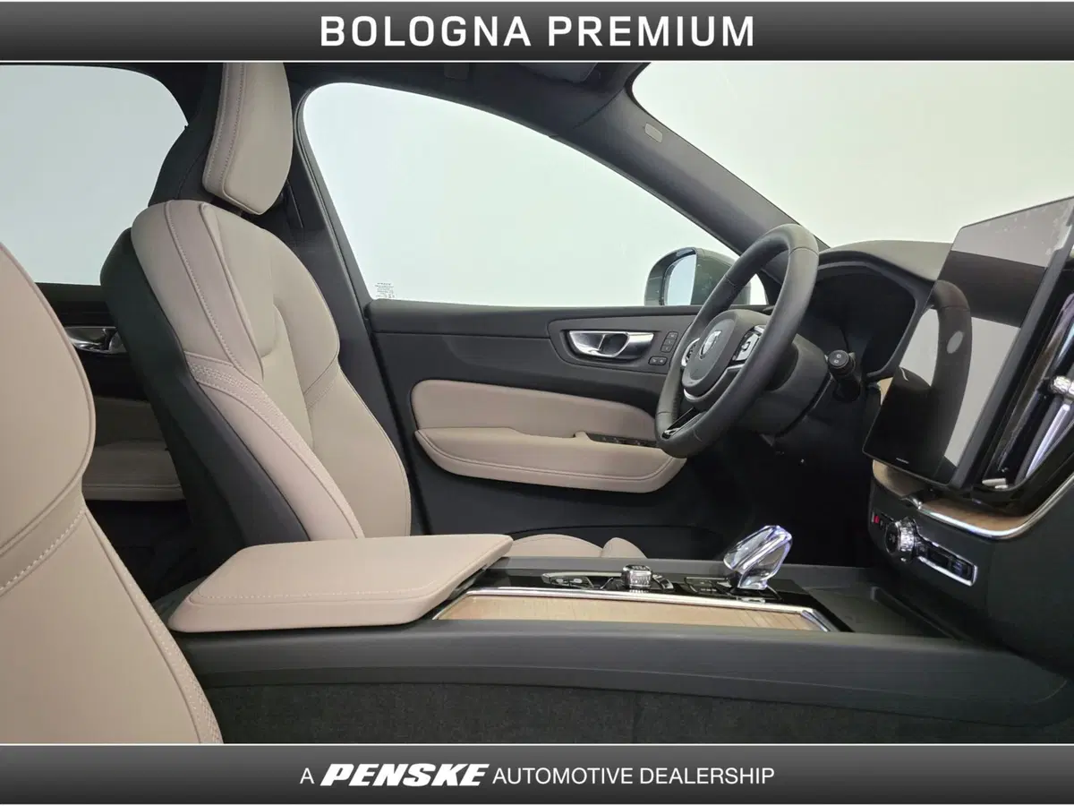 Volvo XC60 nuova a Bologna (3)