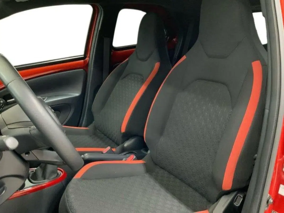 Toyota Aygo X usata a Perugia (12)