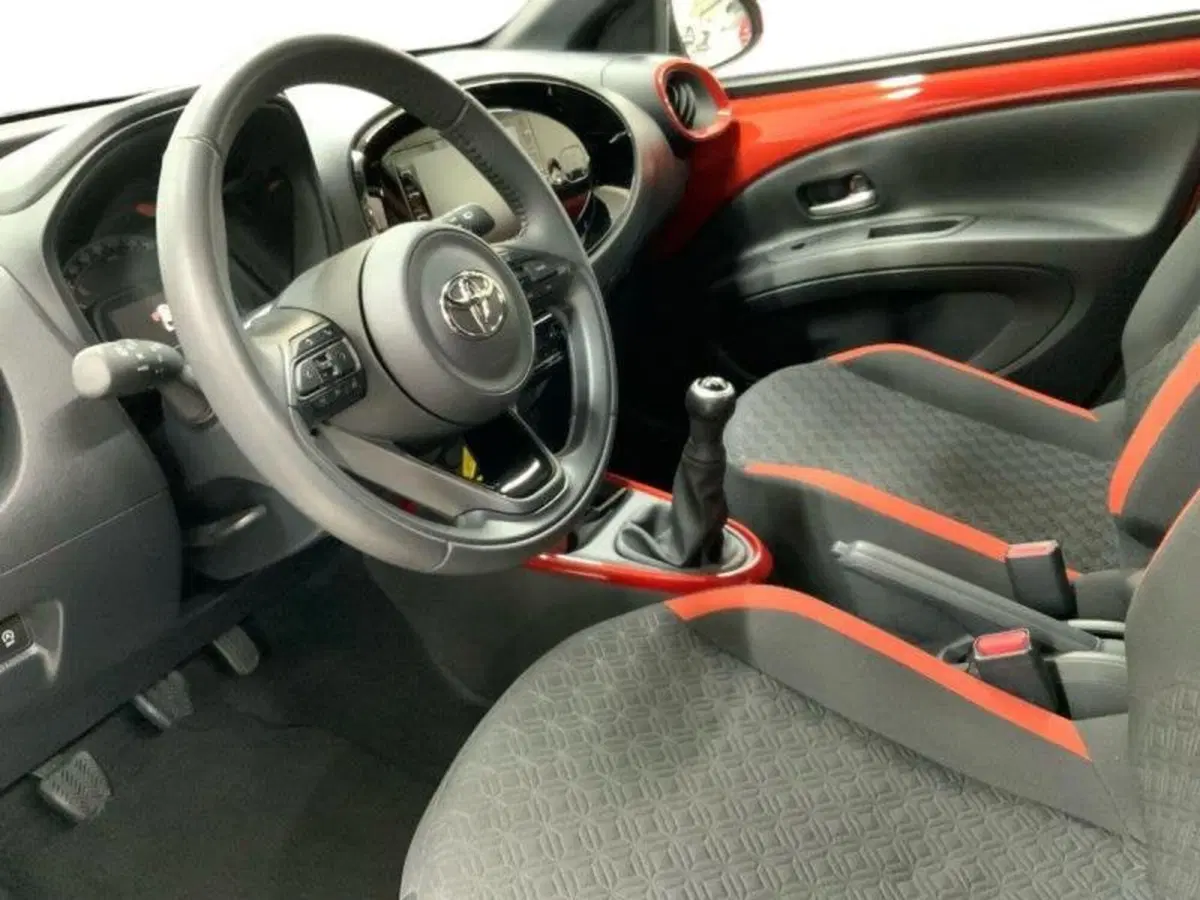 Toyota Aygo X usata a Perugia (8)