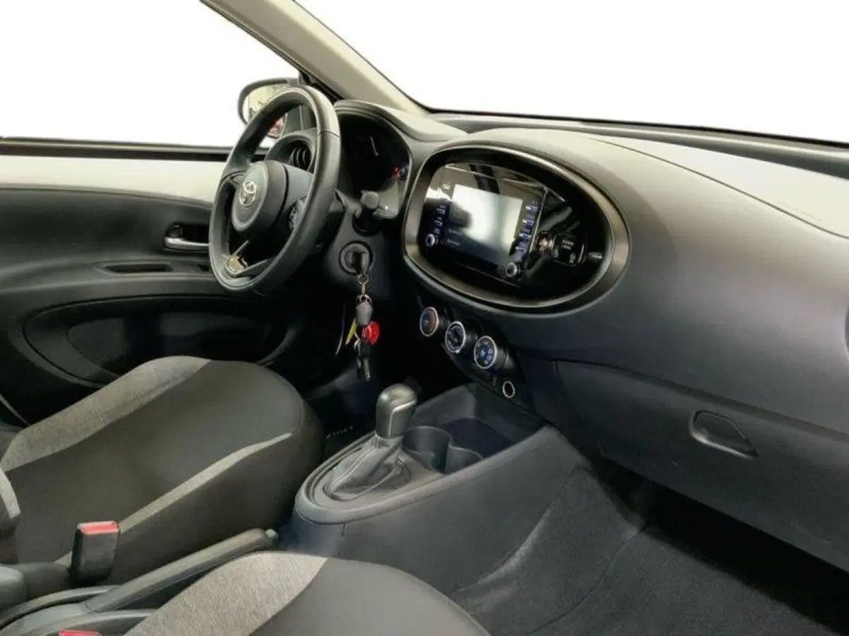Toyota Aygo X usata a Perugia (10)