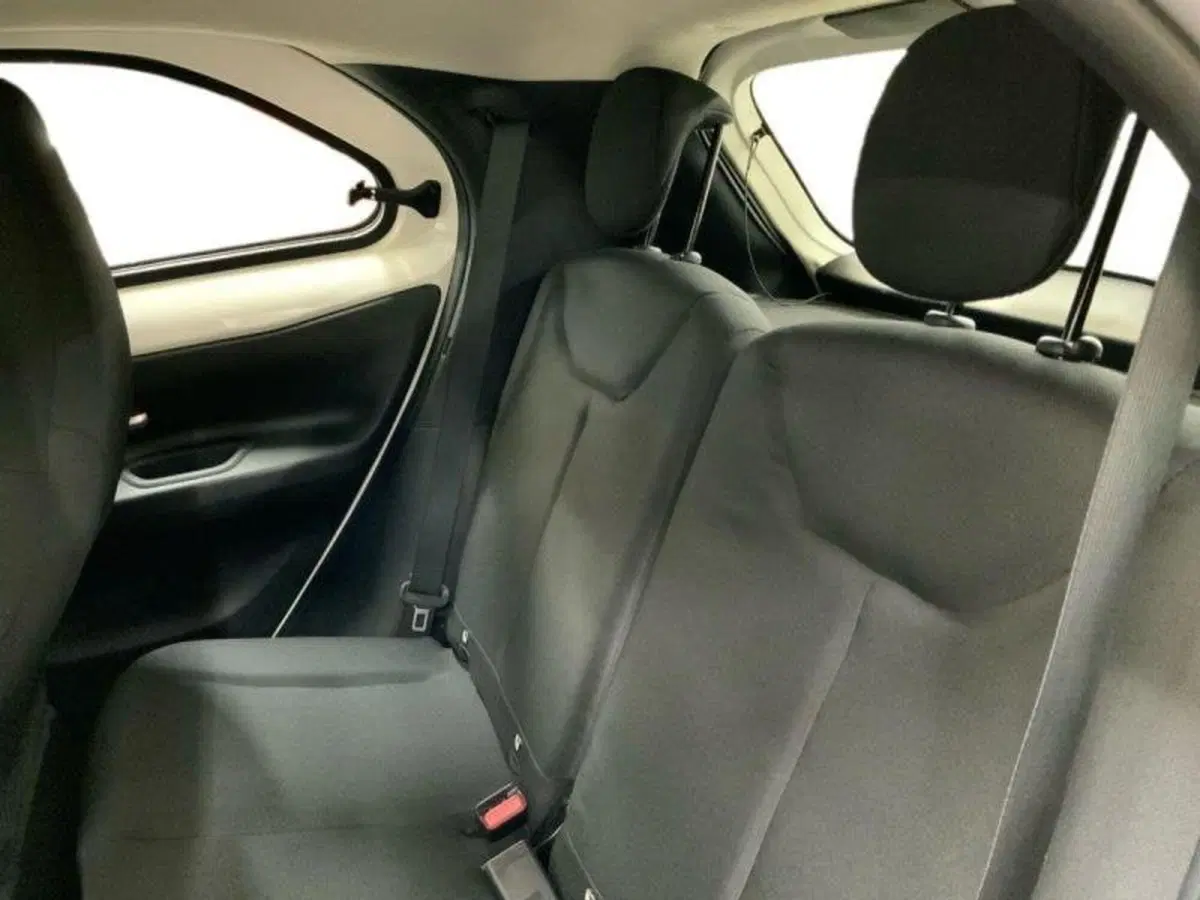 Toyota Aygo X usata a Perugia (14)