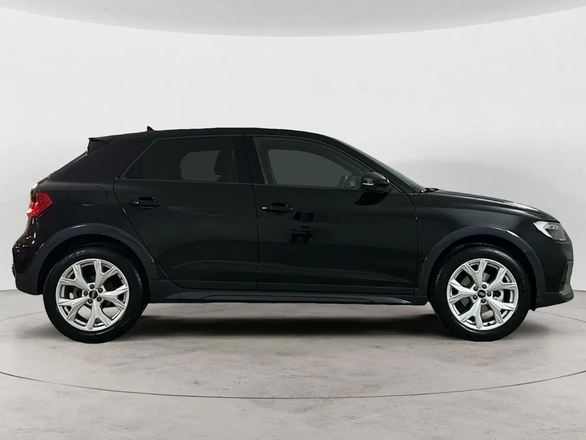 Audi A1 allstreet usata a Napoli (5)