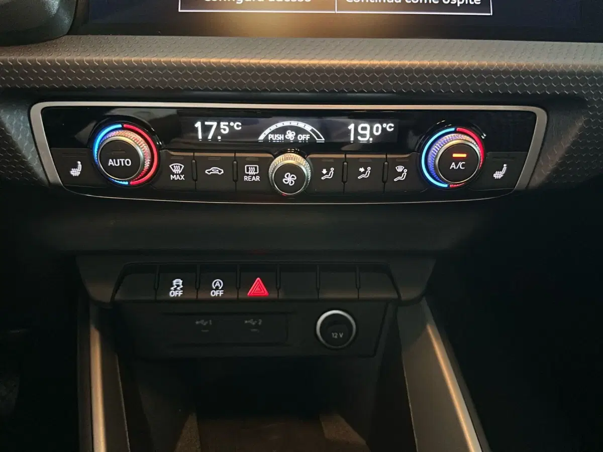 Audi A1 allstreet usata a Napoli (14)