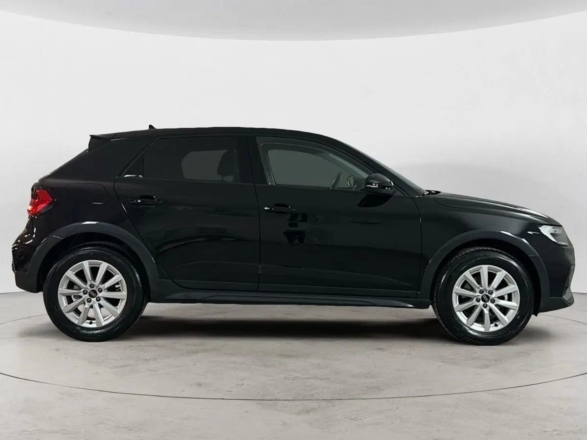 Audi A1 allstreet usata a Napoli (5)