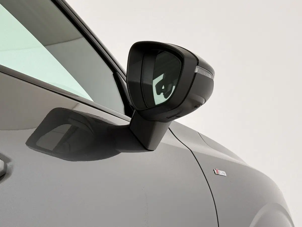Audi Q3 Sportback nuova a Perugia (17)