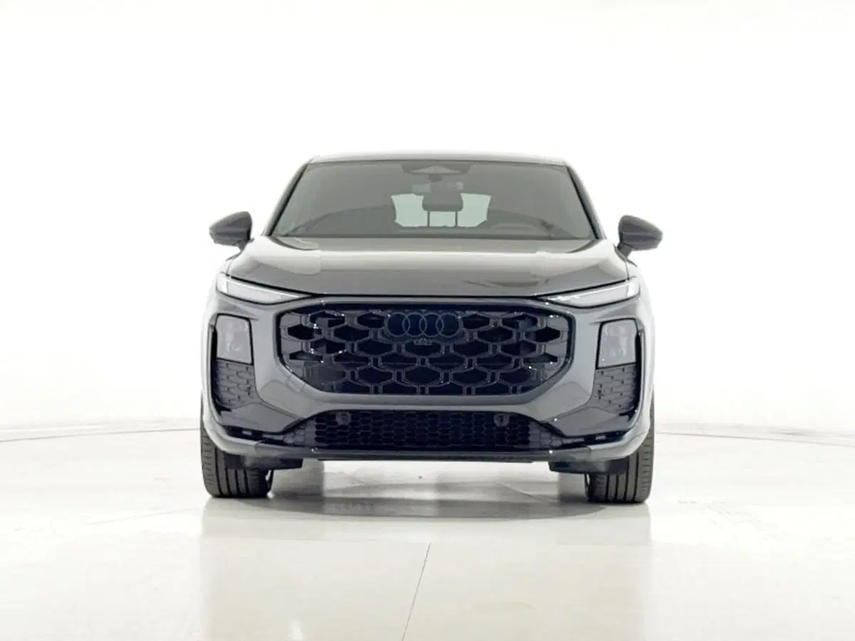 Audi Q3 Sportback nuova a Perugia (8)