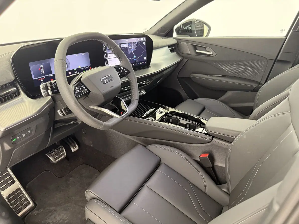 Audi Q3 Sportback nuova a Perugia (9)