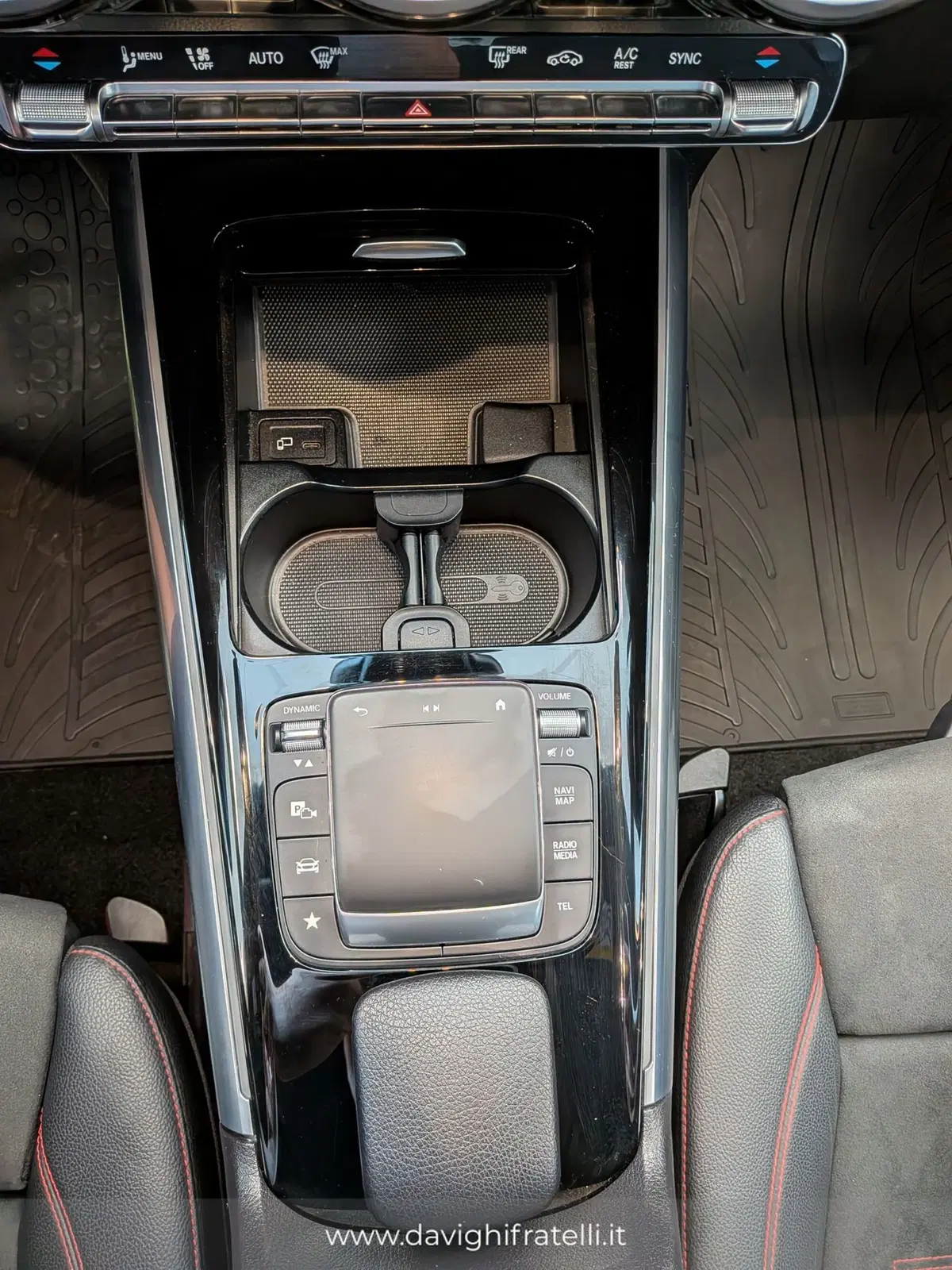 Mercedes-Benz GLA SUV usata a Cremona (19)