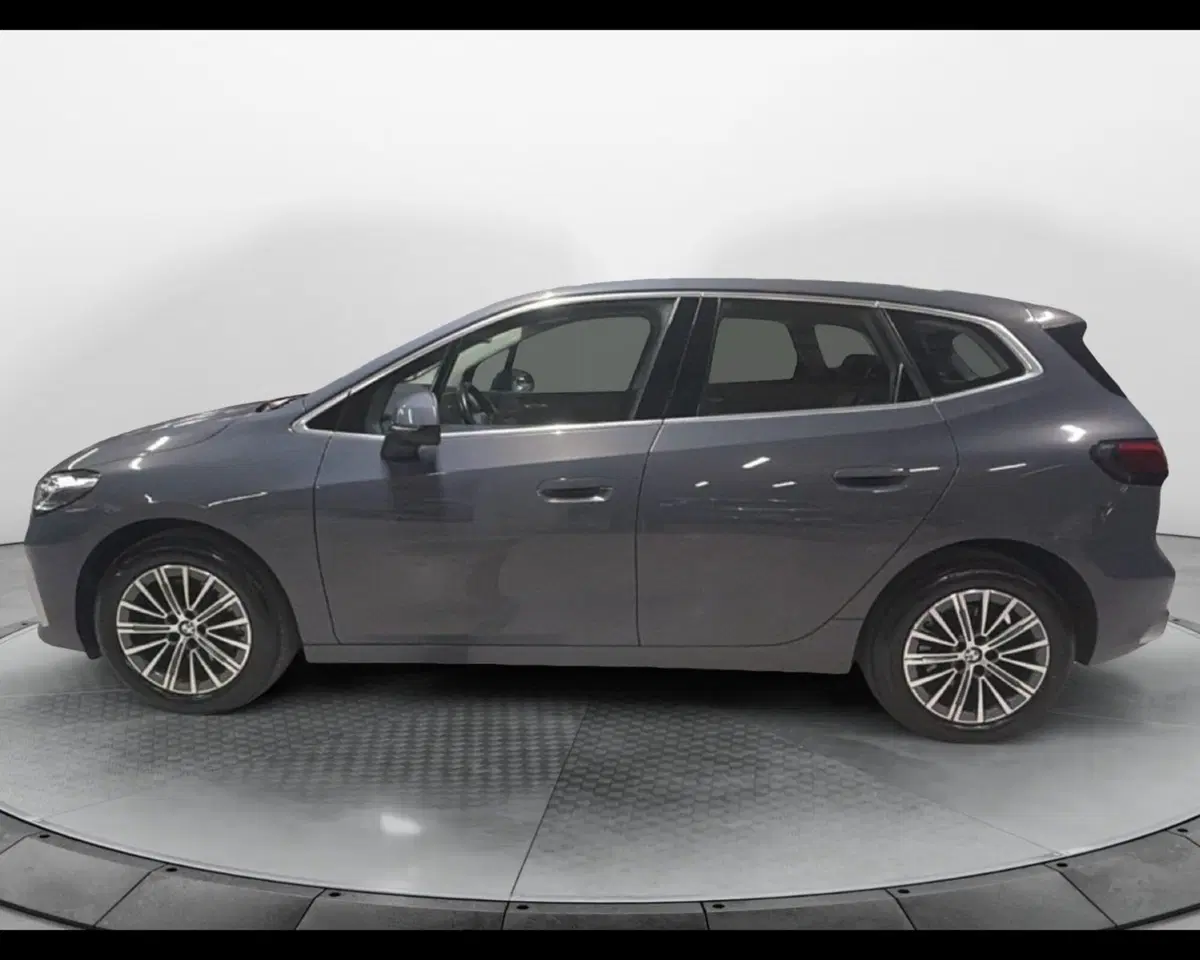 BMW Serie 2 Active Tourer usata a Caserta (9)
