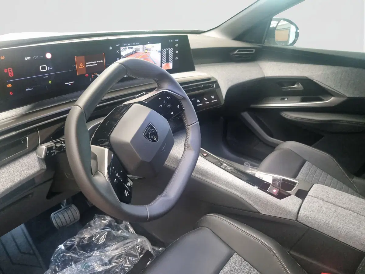 Peugeot 3008 nuova a Varese (10)