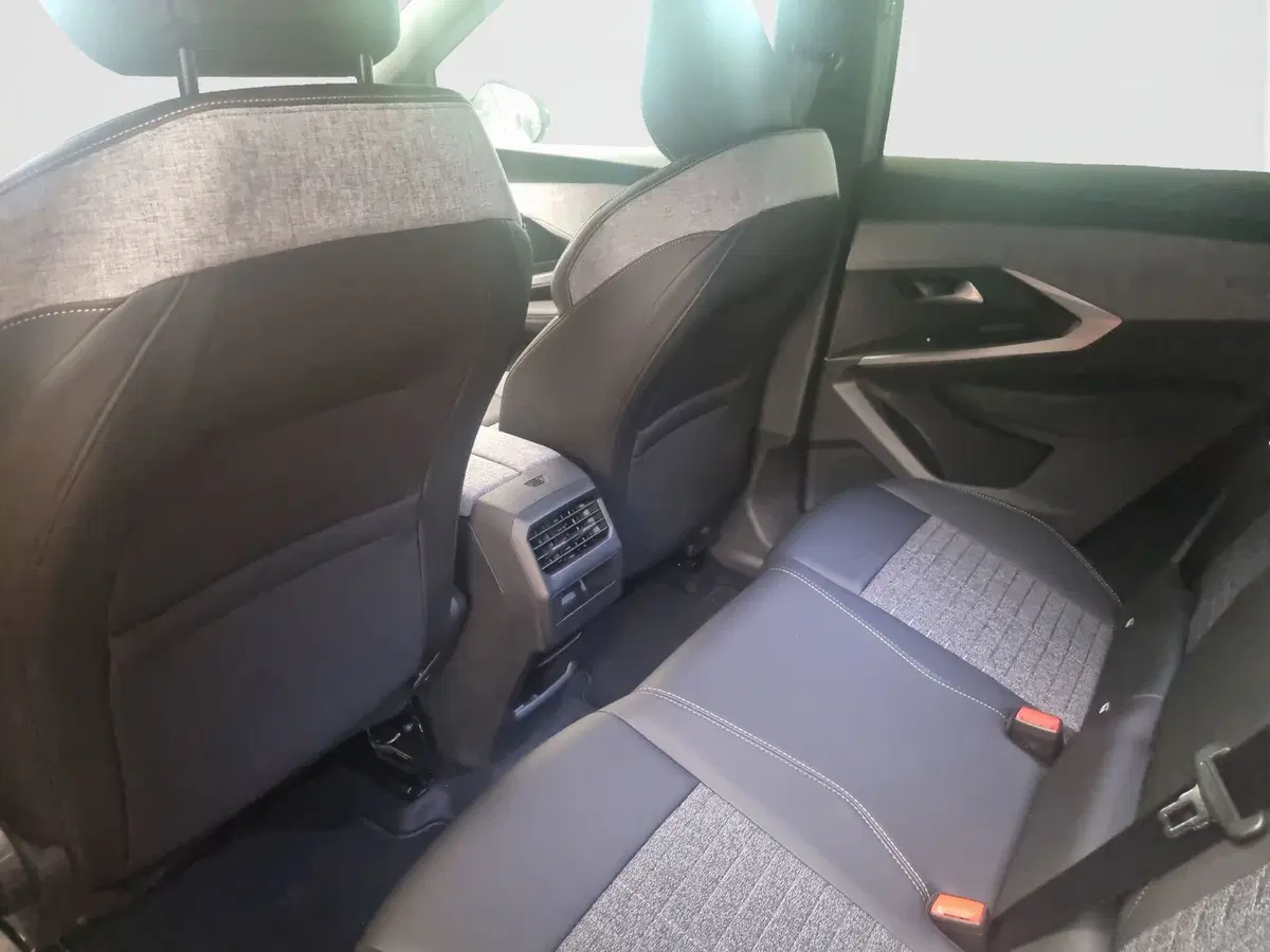 Peugeot 3008 nuova a Varese (11)