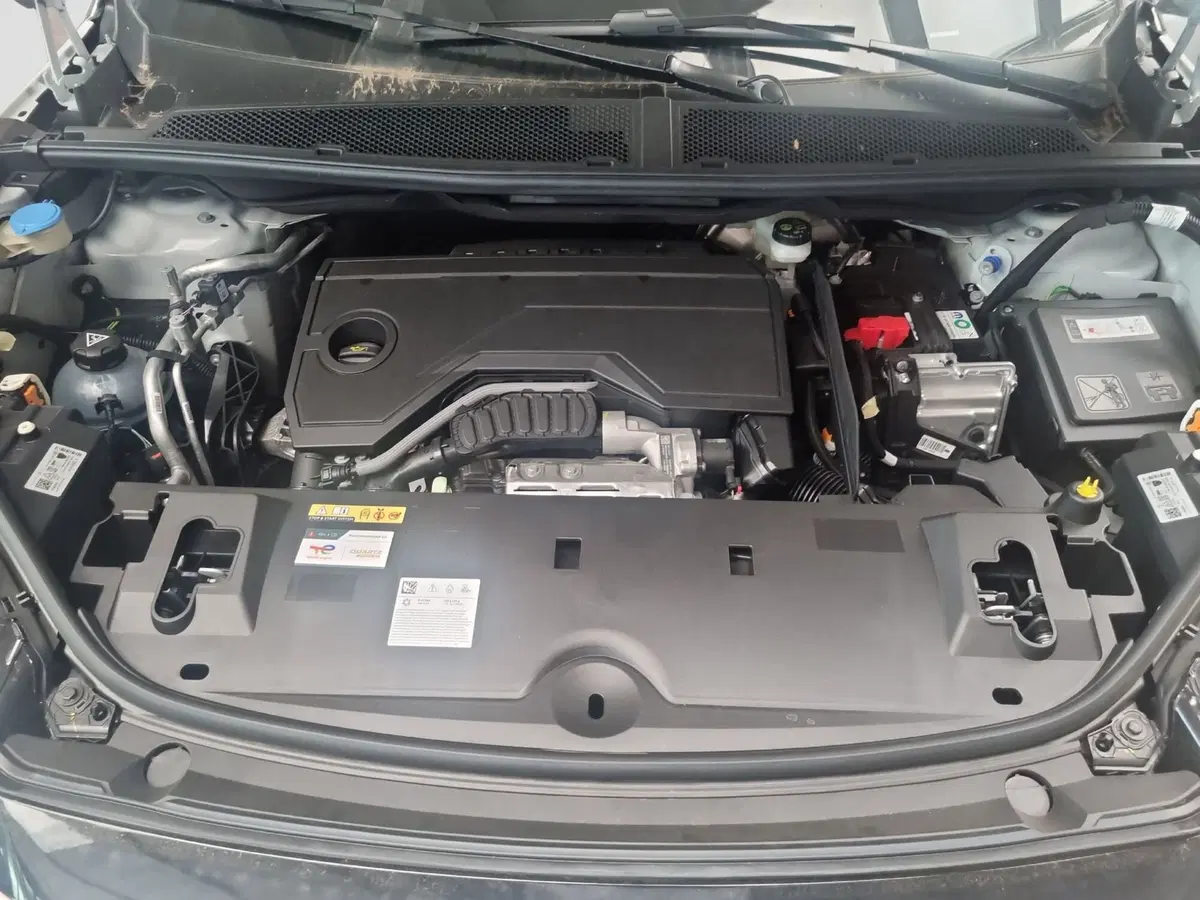 Peugeot 3008 nuova a Varese (17)