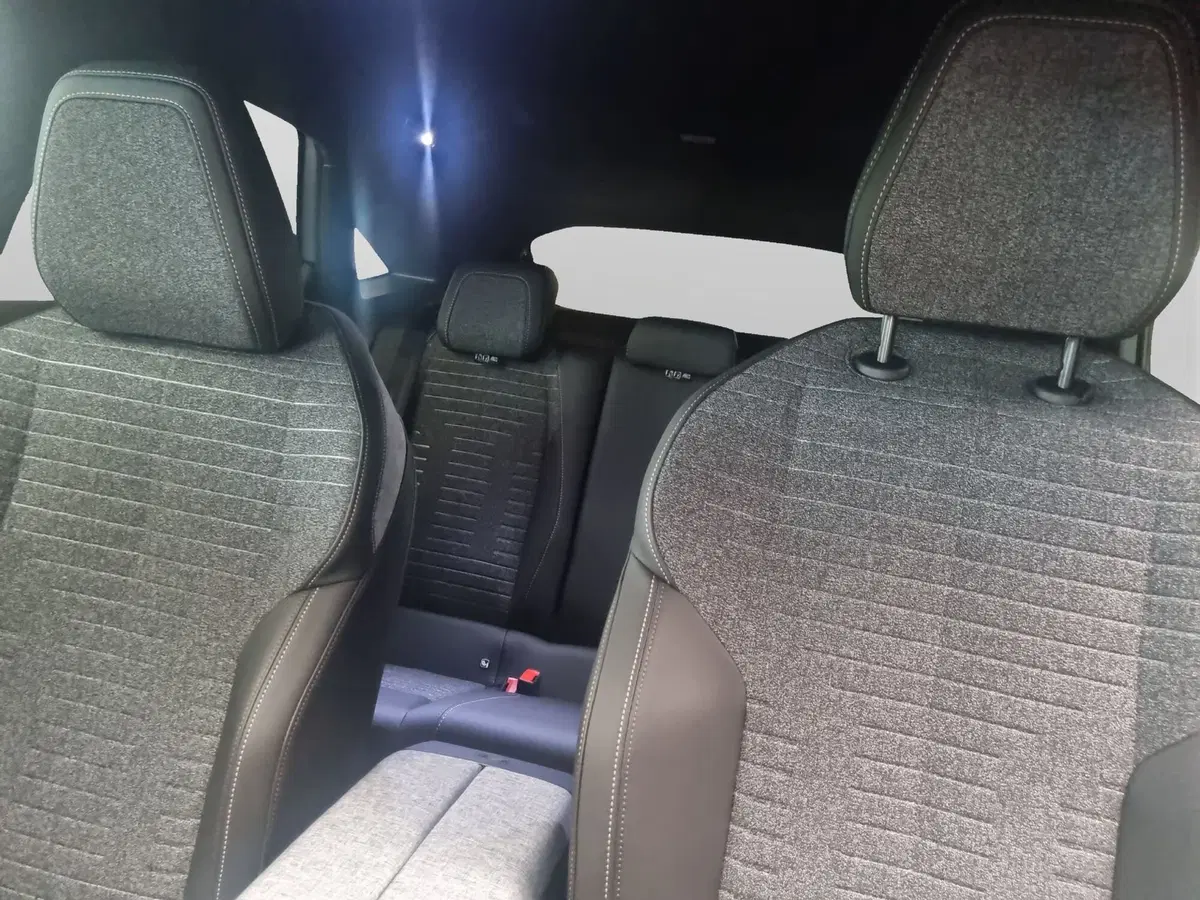 Peugeot 3008 nuova a Varese (7)
