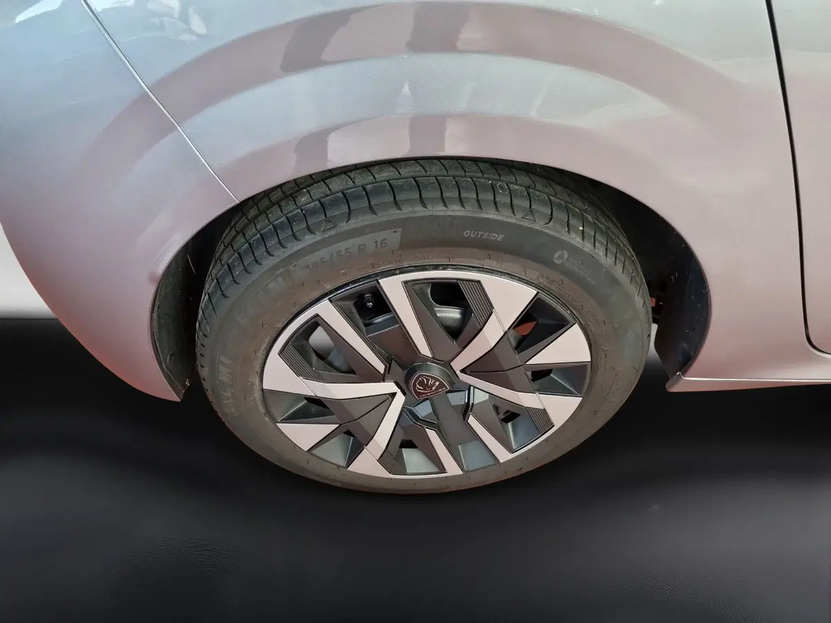 Peugeot 208 usata a Varese (15)