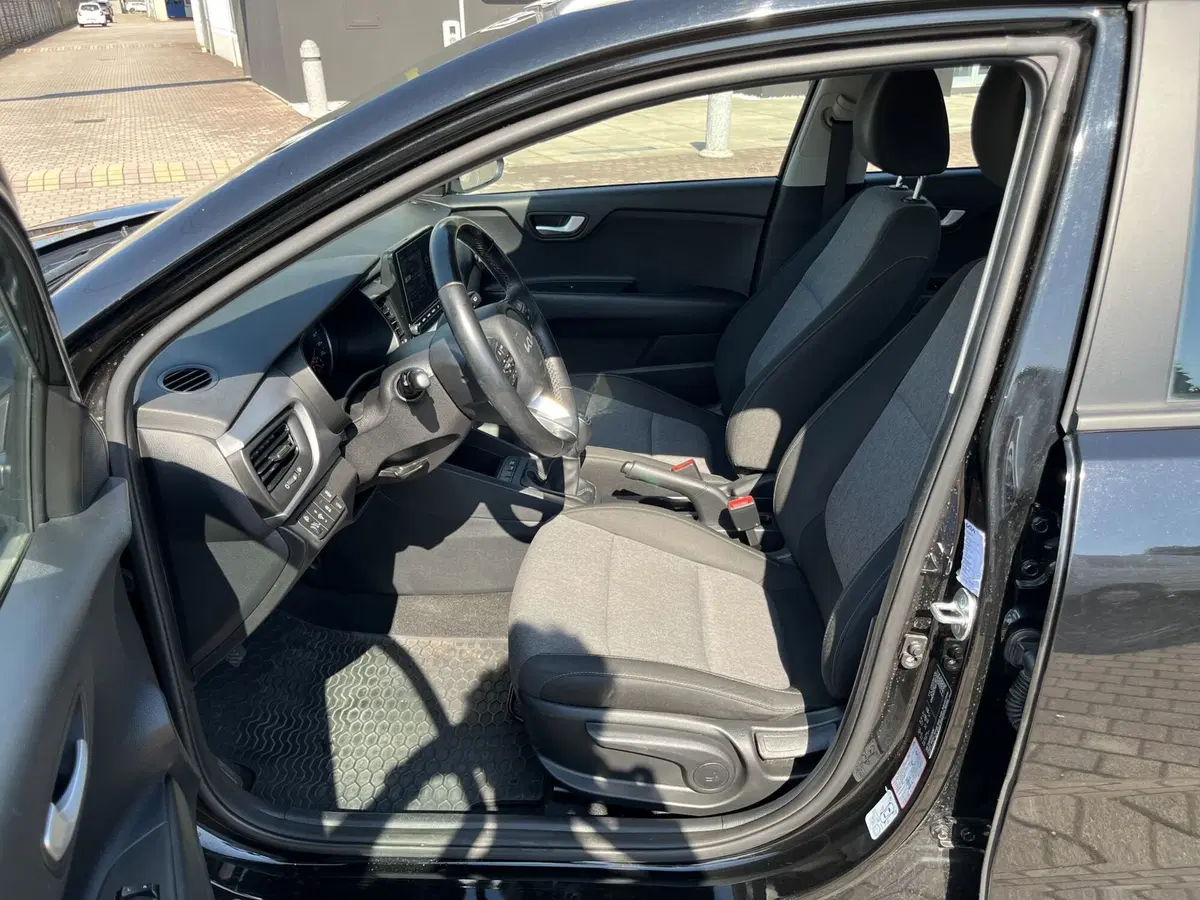 Kia Stonic usata a Vercelli (14)