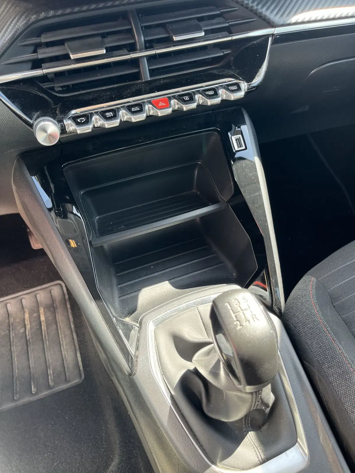 Peugeot 208 usata a Vercelli (10)