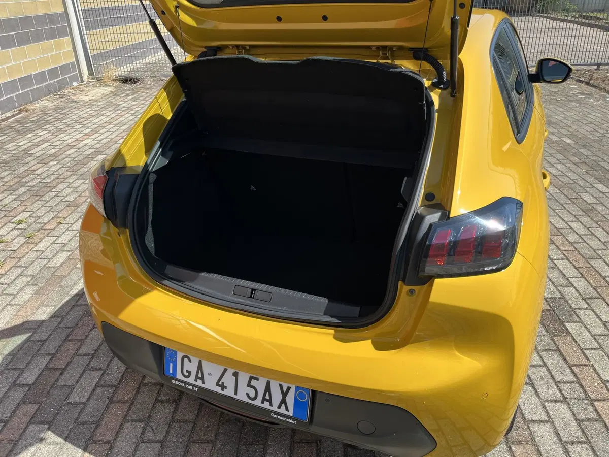 Peugeot 208 usata a Vercelli (4)