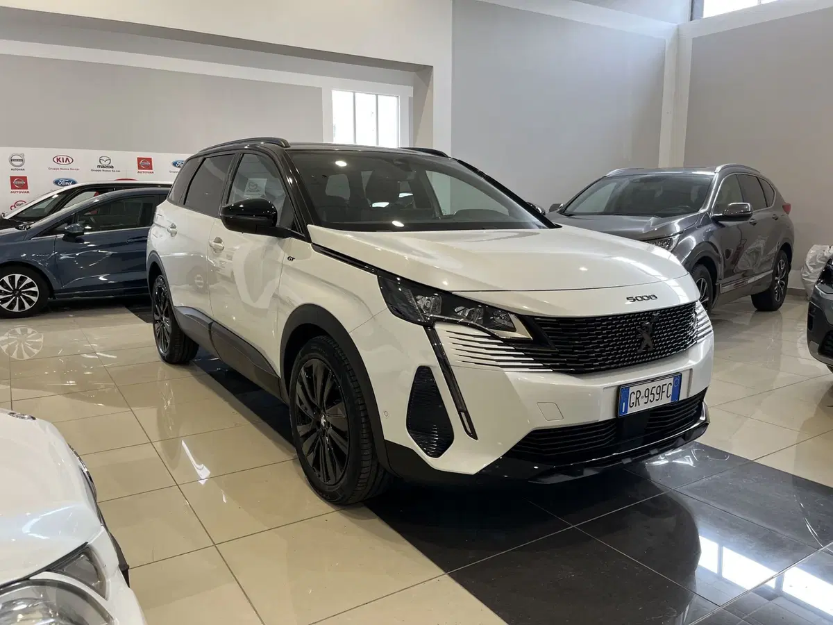 Peugeot 5008 usata a Vercelli
