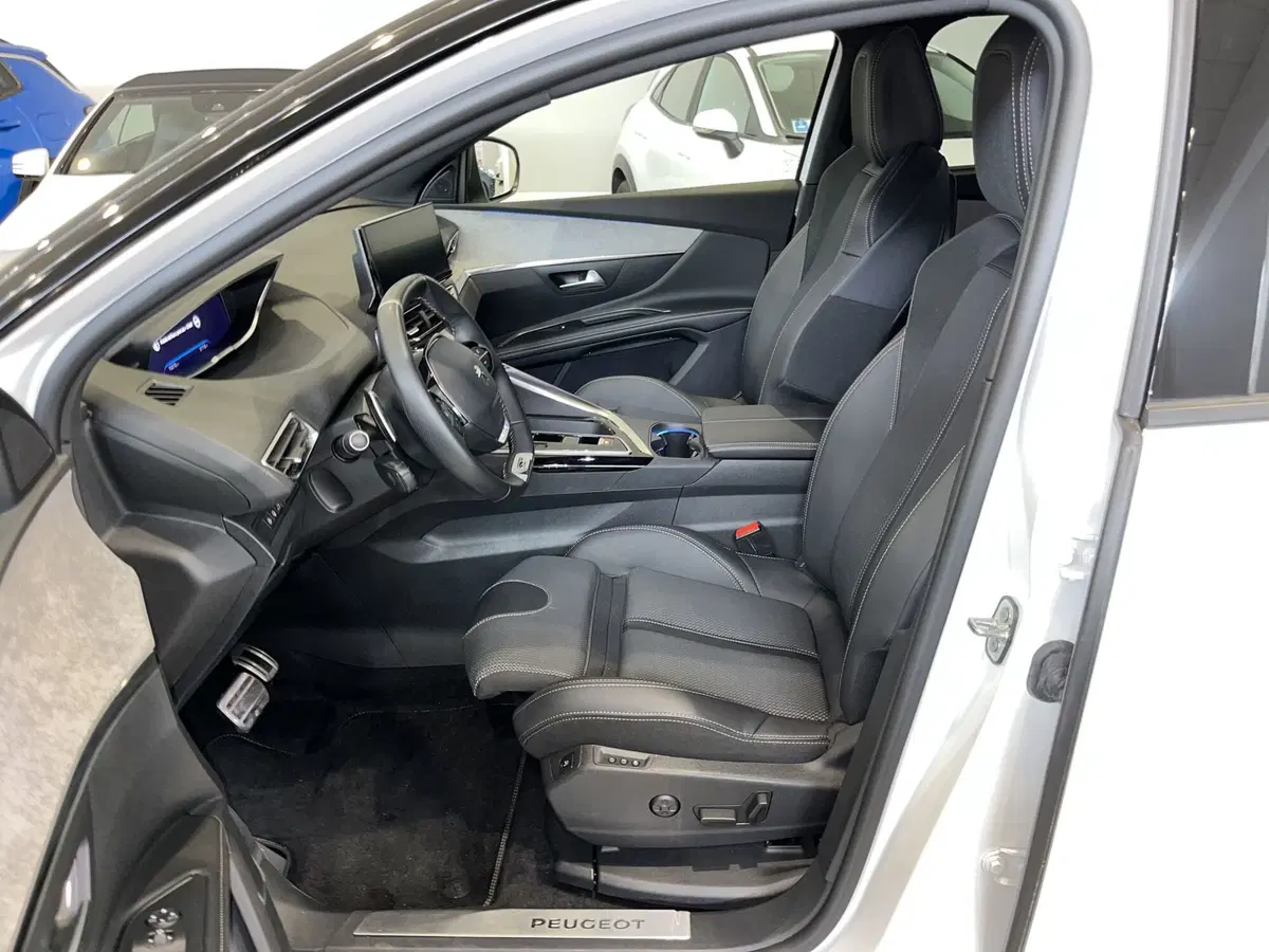Peugeot 5008 usata a Vercelli (9)