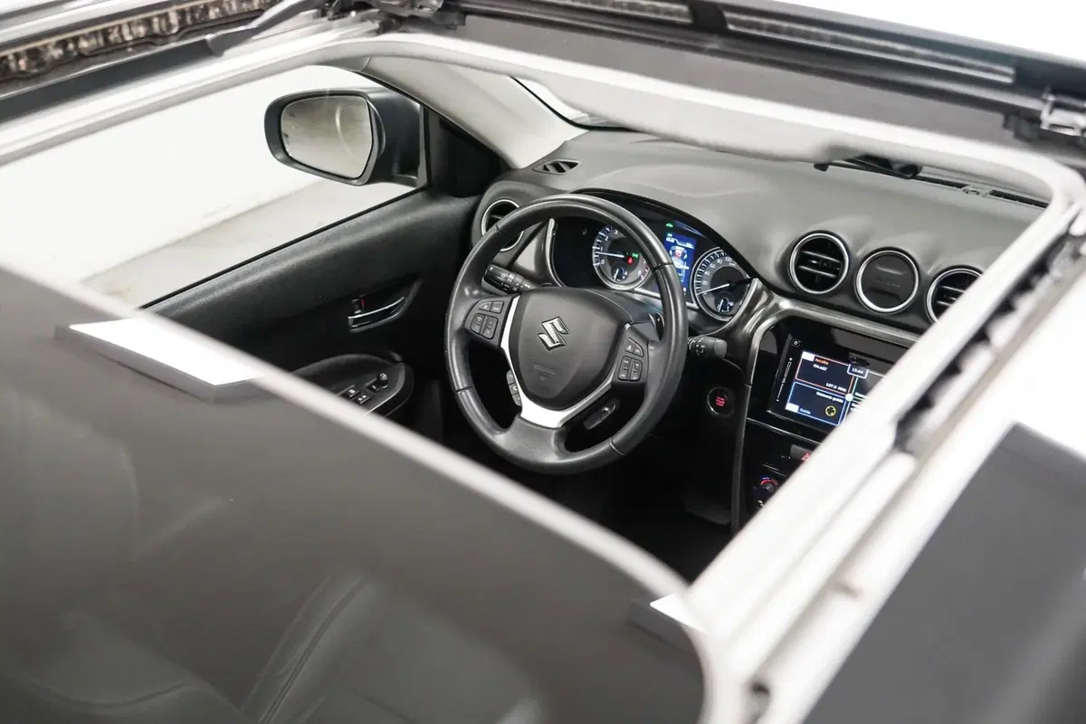 Suzuki Vitara usata a Varese (13)