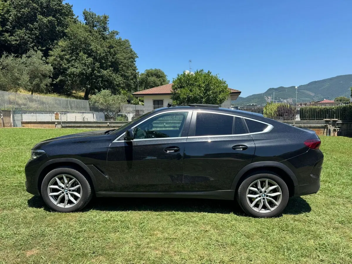 BMW X6 usata a Salerno (10)