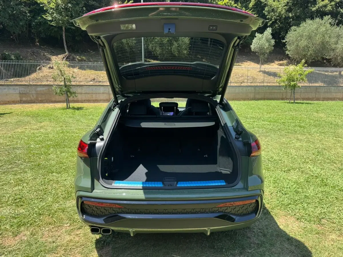 Audi Q5 Sportback nuova a Salerno (12)