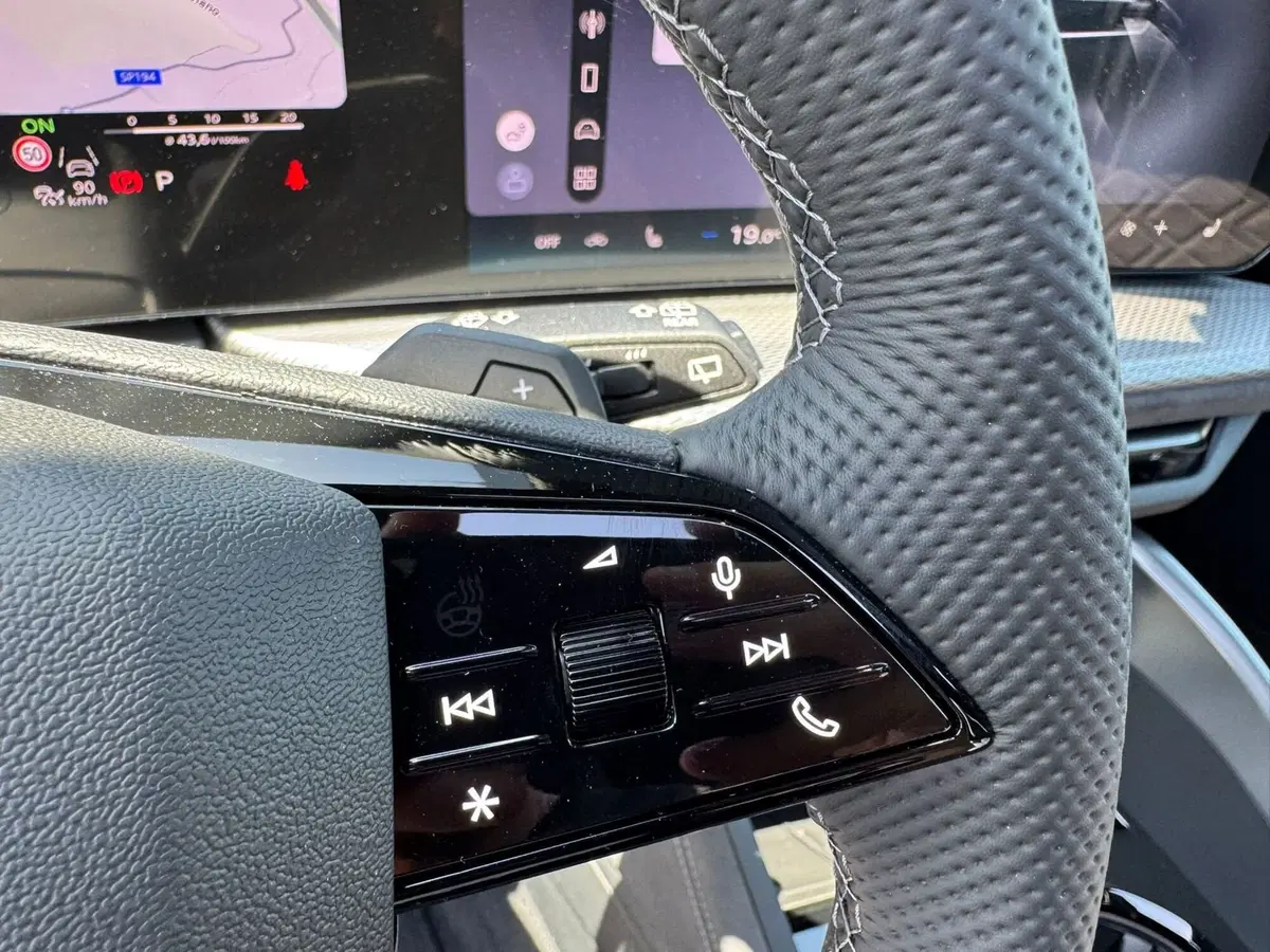 Audi Q5 Sportback nuova a Salerno (20)