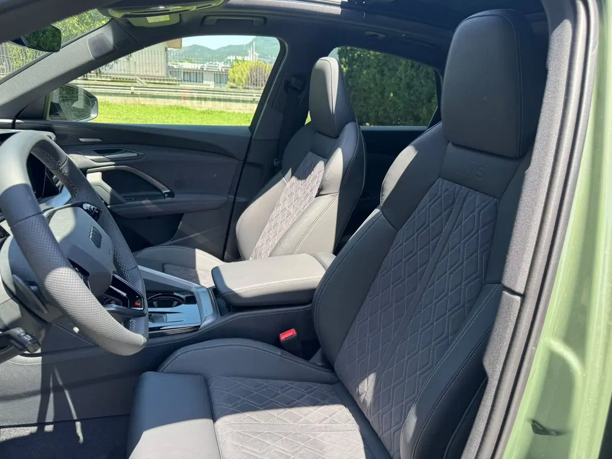 Audi Q5 Sportback nuova a Salerno (6)
