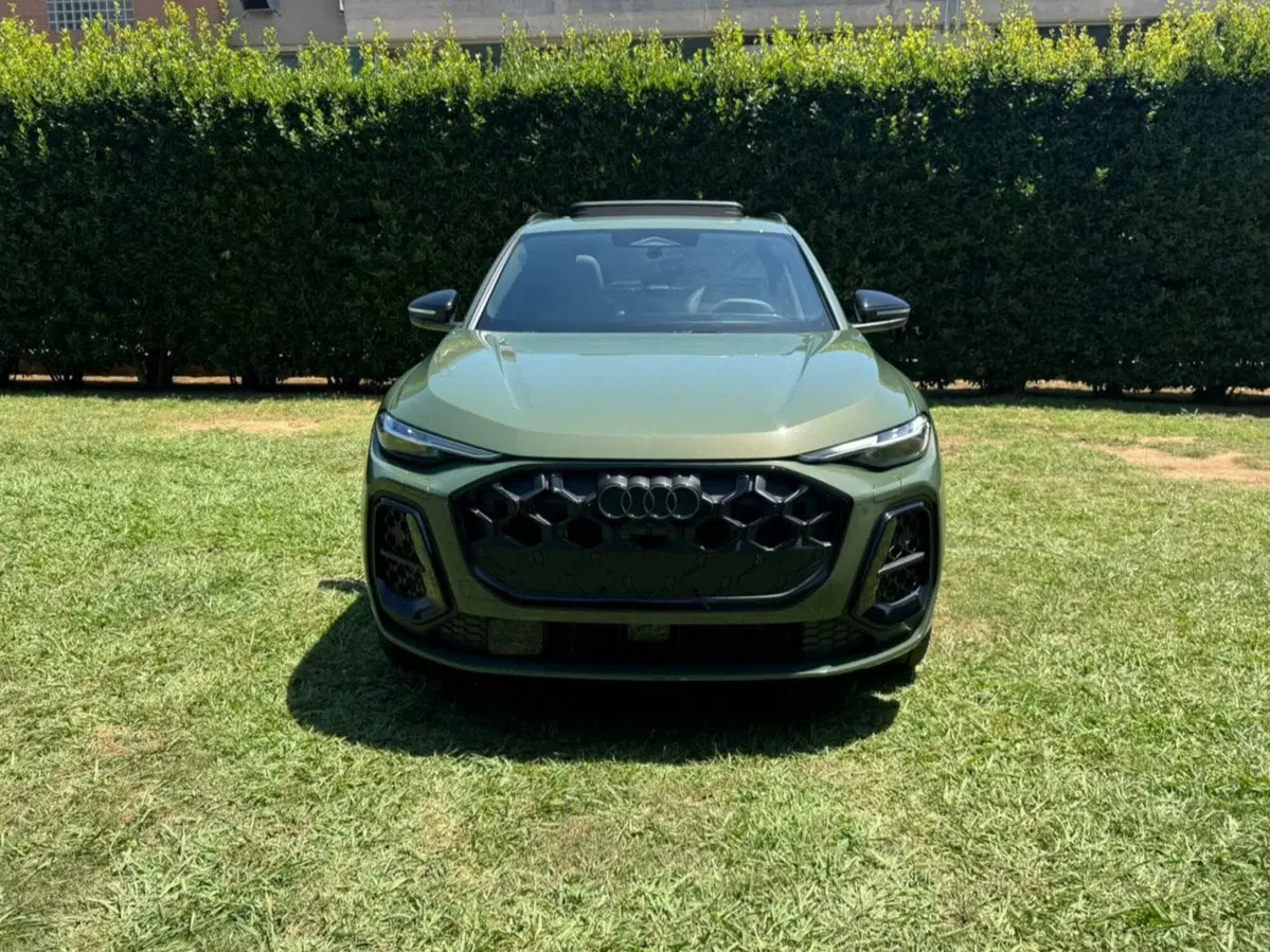 Audi Q5 Sportback nuova a Salerno (9)