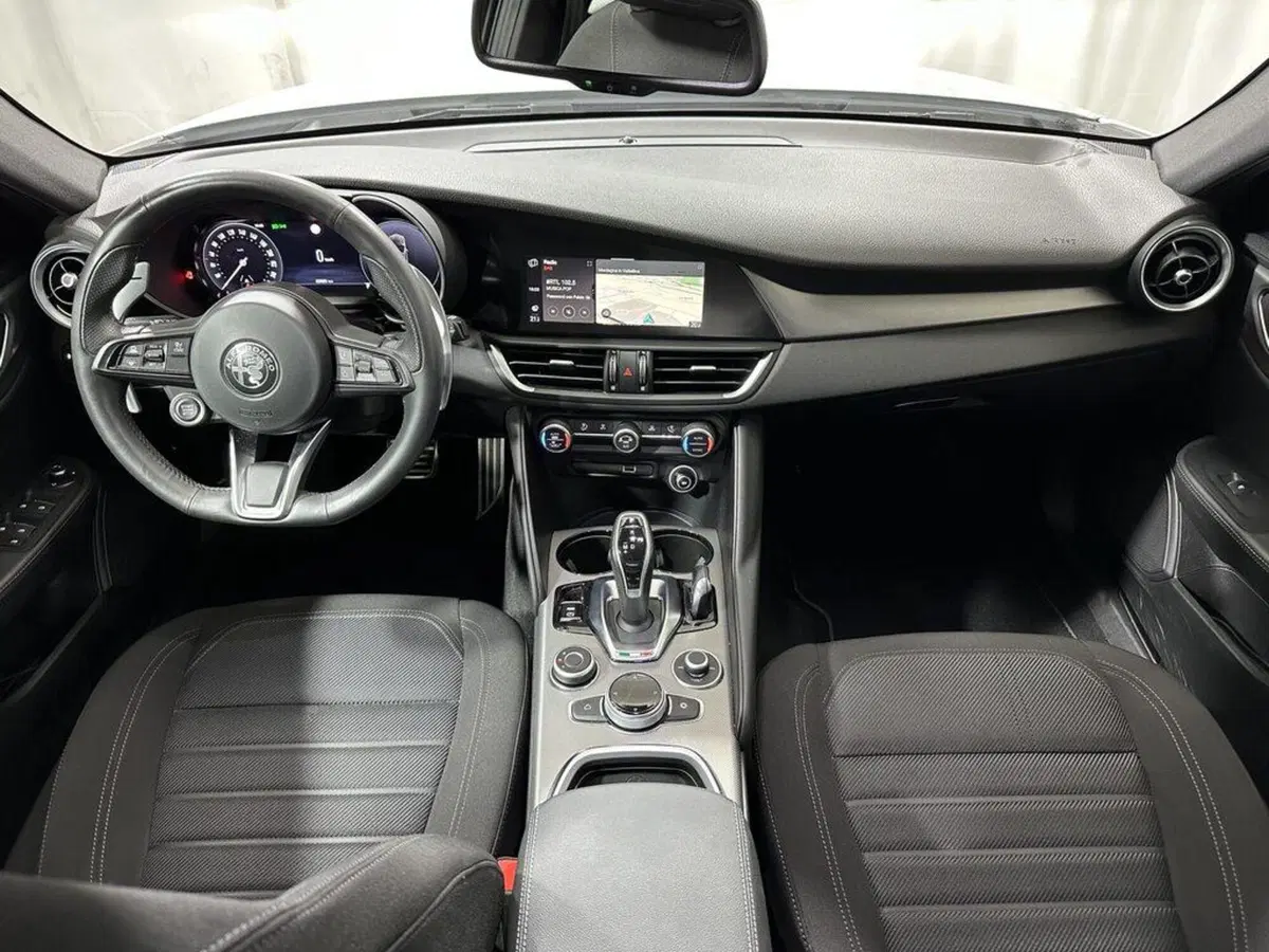Alfa Romeo Giulia usata a Sondrio (12)