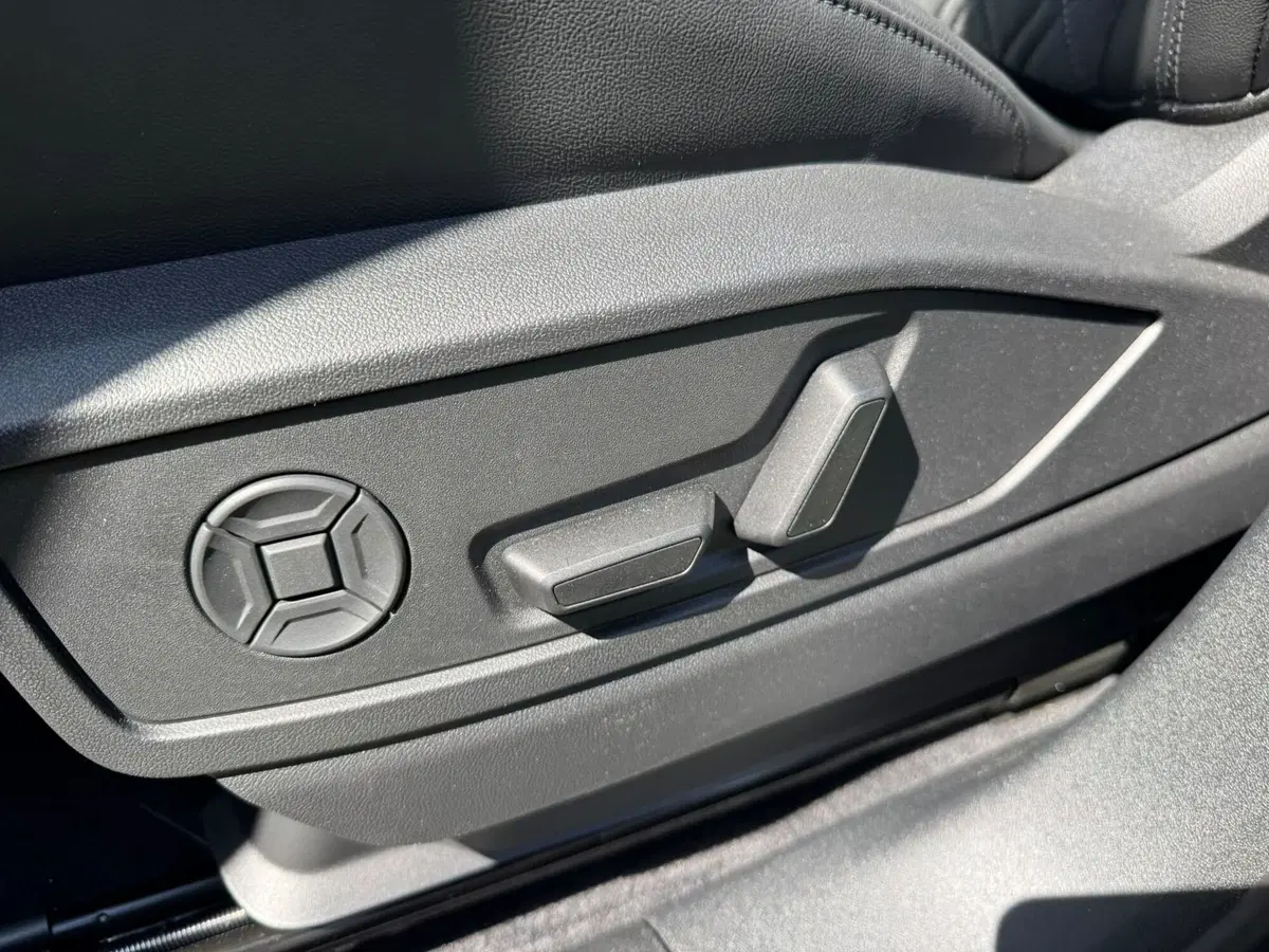 Audi Q5 Sportback nuova a Salerno (18)