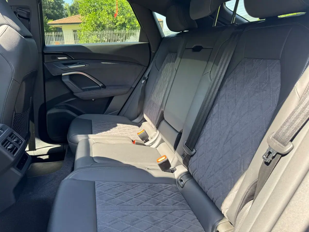 Audi Q5 Sportback nuova a Salerno (7)