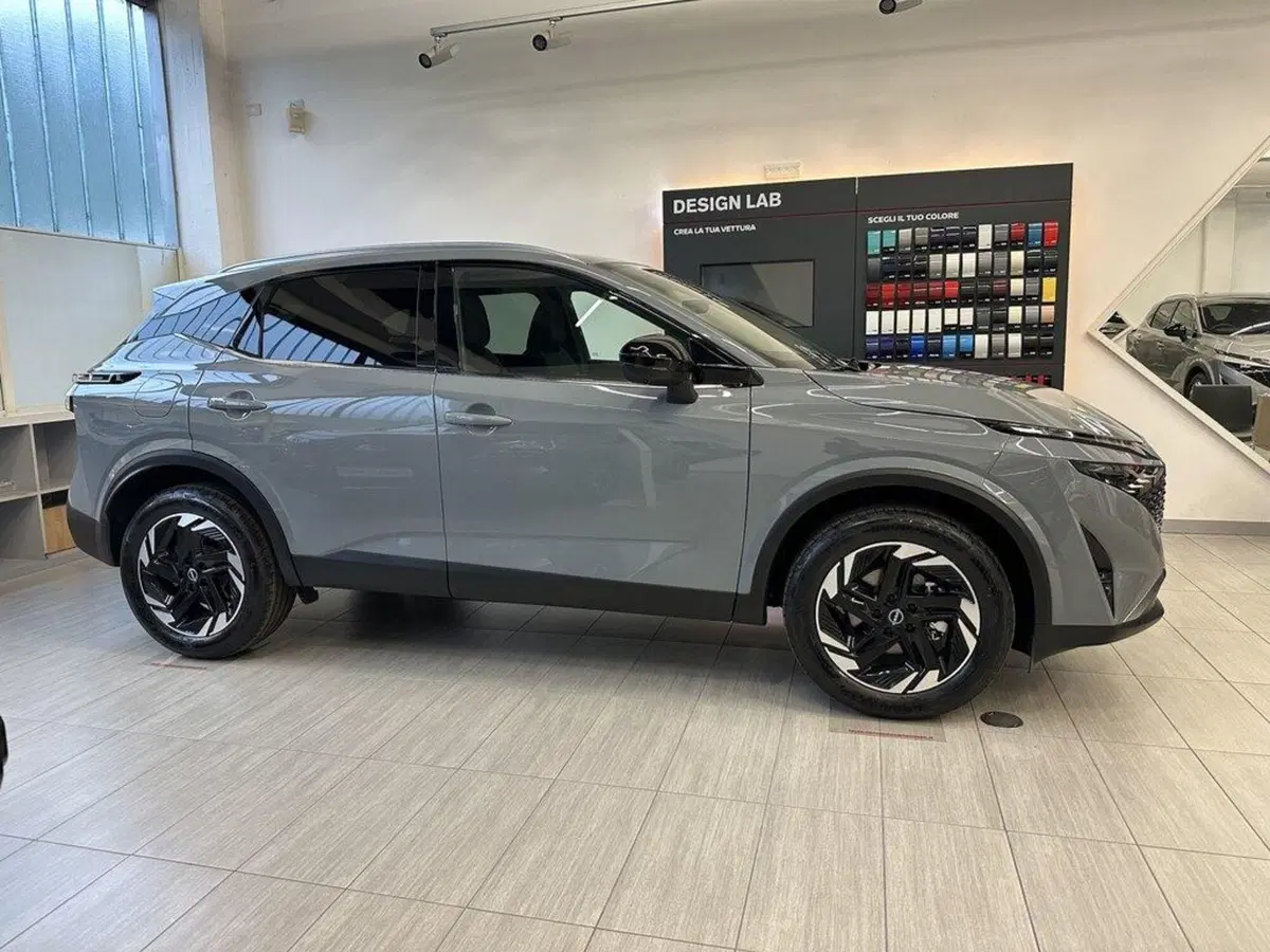 Nissan Qashqai nuova a Sondrio (5)