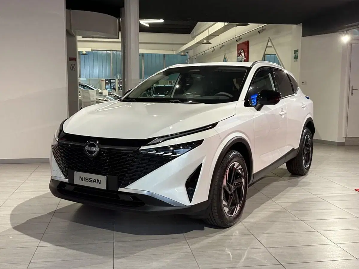 Nissan Qashqai nuova a Sondrio