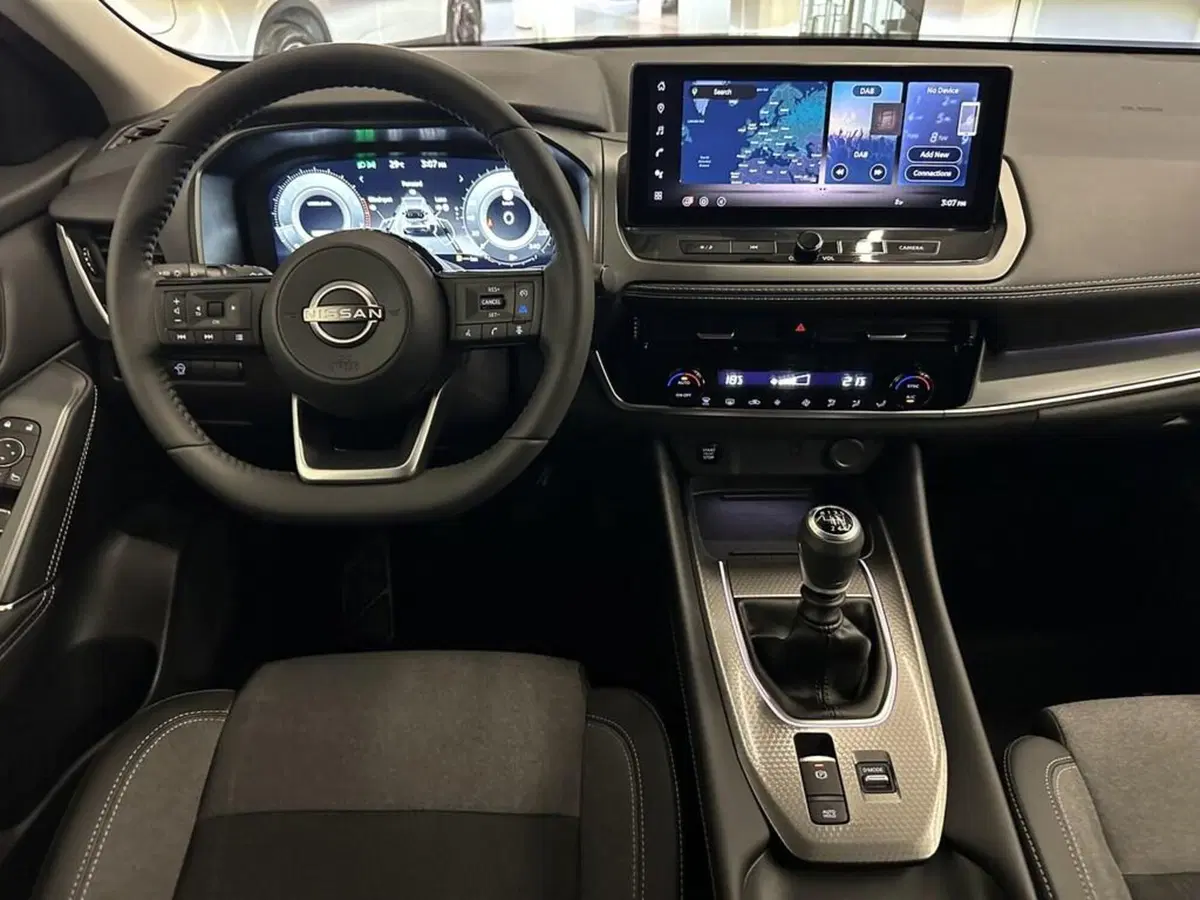 Nissan Qashqai nuova a Sondrio (12)