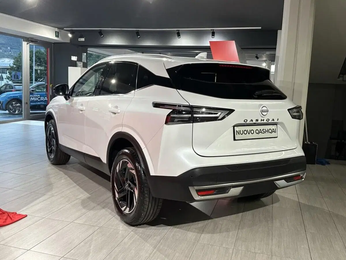 Nissan Qashqai nuova a Sondrio (2)