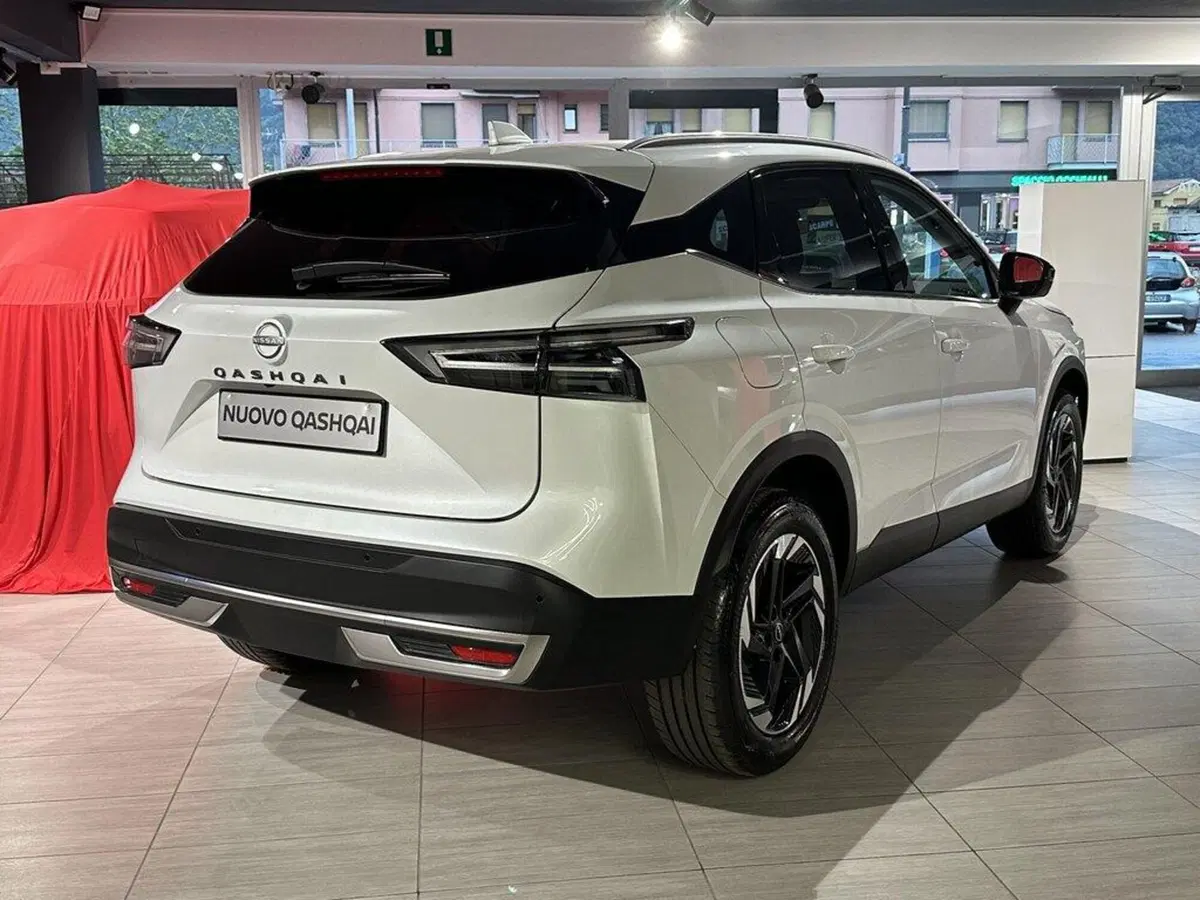 Nissan Qashqai nuova a Sondrio (4)