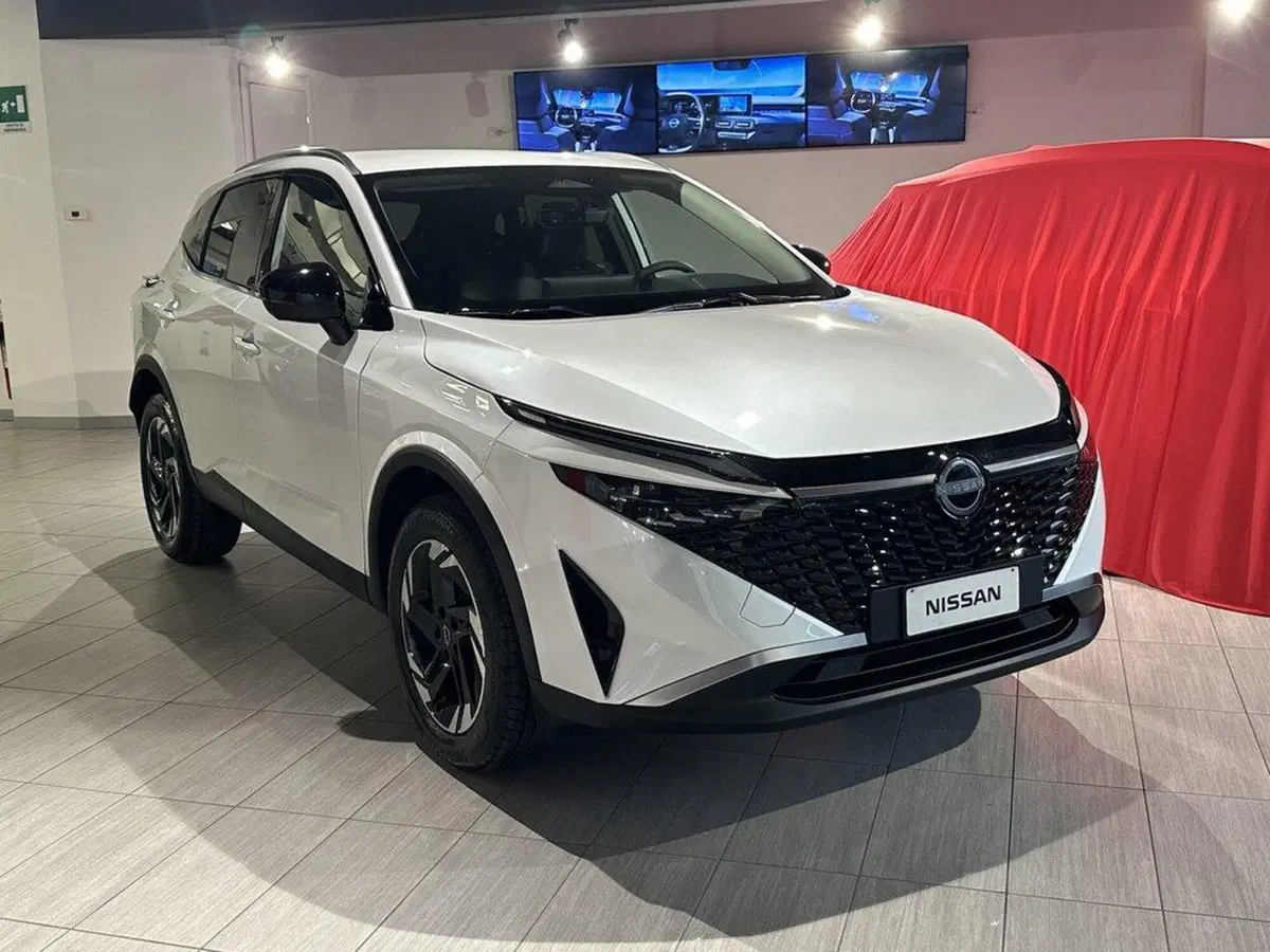 Nissan Qashqai nuova a Sondrio (6)