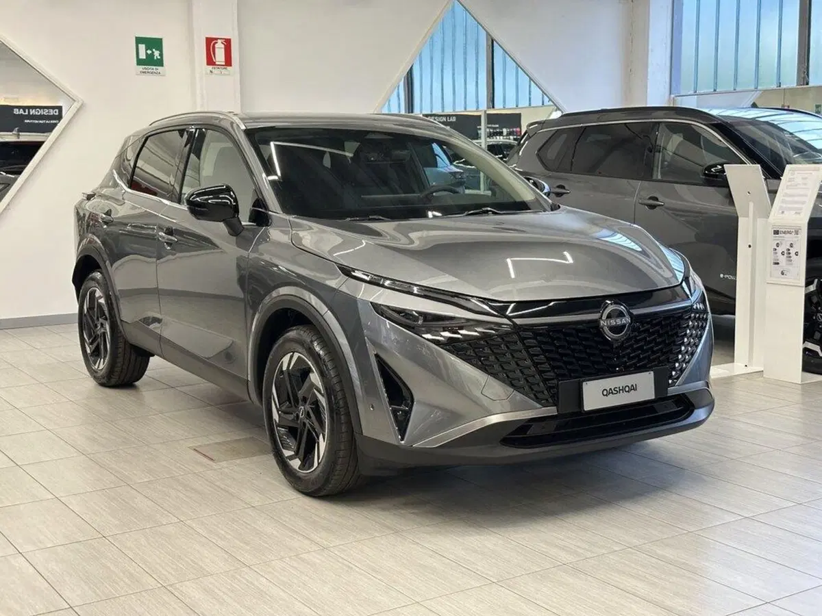 Nissan Qashqai nuova a Sondrio (7)
