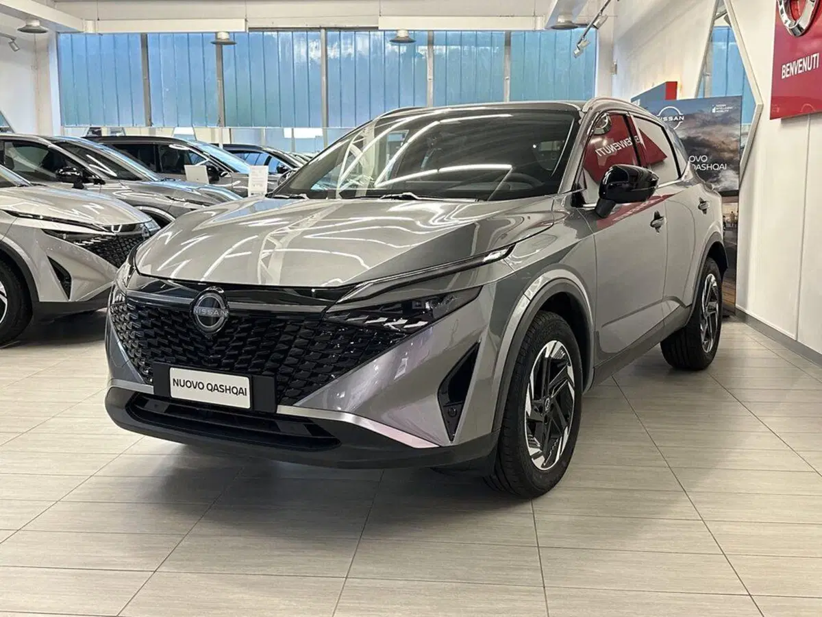 Nissan Qashqai nuova a Sondrio