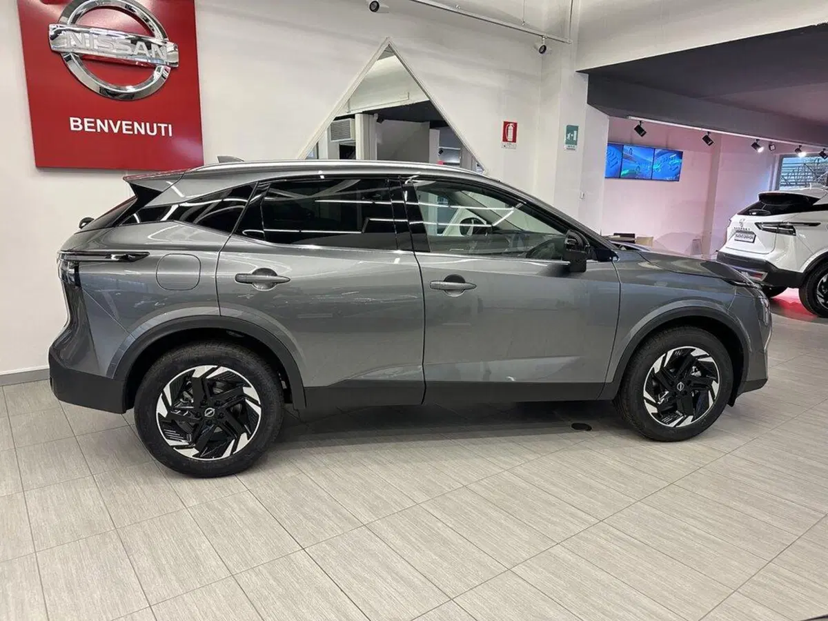 Nissan Qashqai nuova a Sondrio (4)
