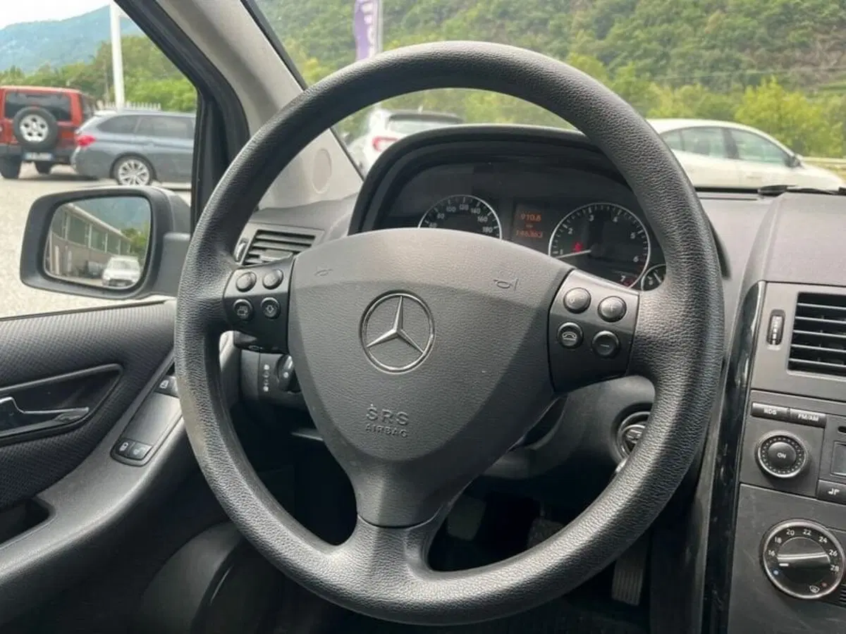 Mercedes-Benz Classe A usata a Sondrio (14)