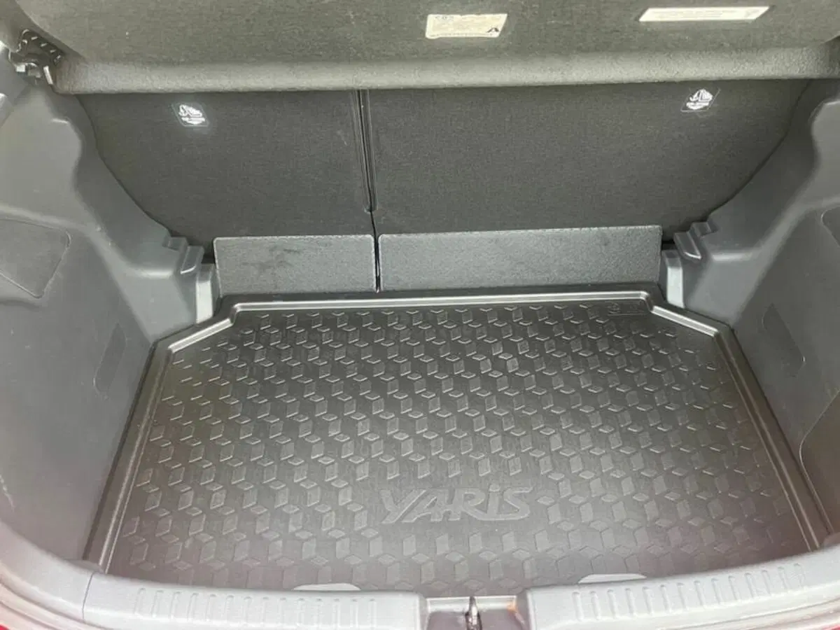 Toyota Yaris usata a Lecco (13)