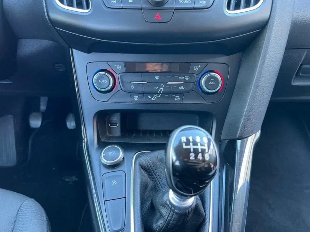 Ford Focus Station Wagon usata a Sondrio (14)