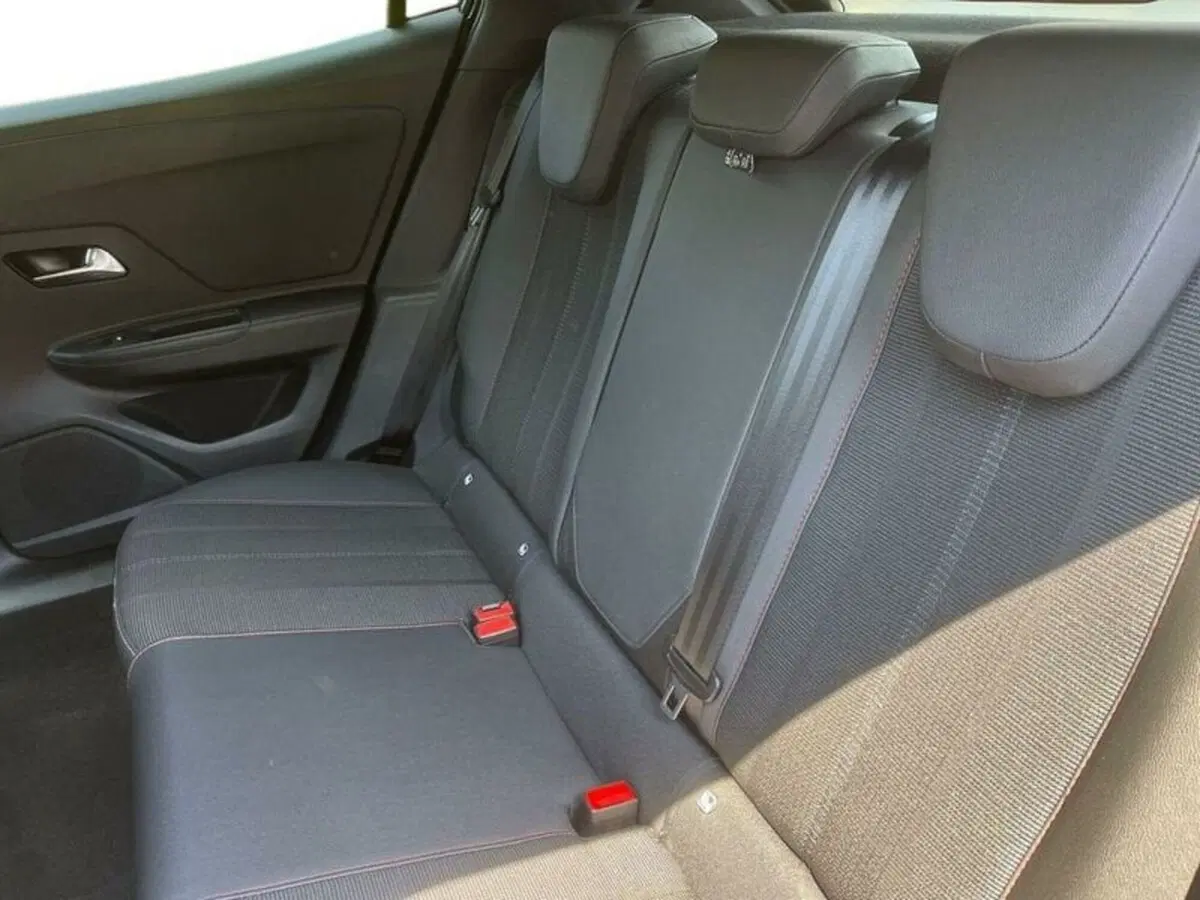Opel Mokka usata a Lecco (11)