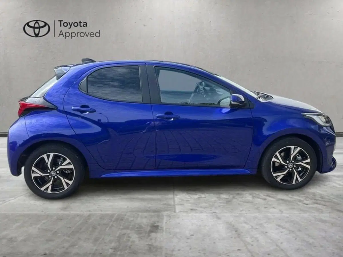 Toyota Yaris usata a Lecco (4)
