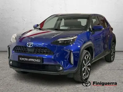 Toyota Yaris Cross Trend awd-i 115cv e-cvt del 2022 usata a Talamona