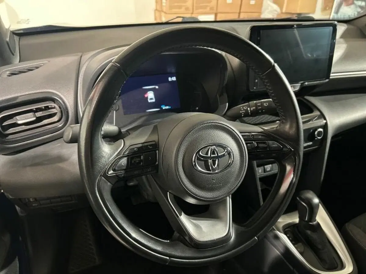 Toyota Yaris Cross usata a Sondrio (15)