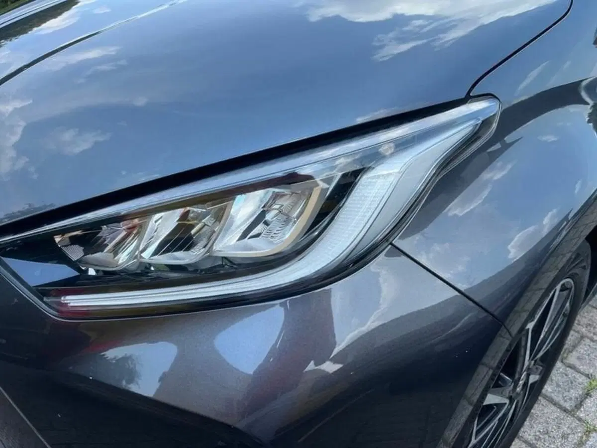 Toyota Yaris usata a Lecco (13)
